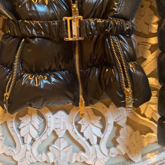 Burberry puffer worn once - Picture 5 of 13